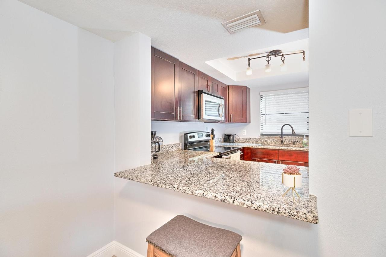 South Tampa Retreat Fenced Yard, Top Location! Luaran gambar